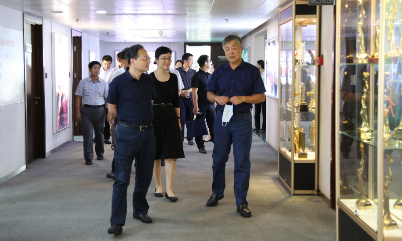 省委常委、省委宣传部部长于杰到山东影视传媒集团调研指导